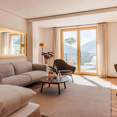 Hohenwart 4* Scena